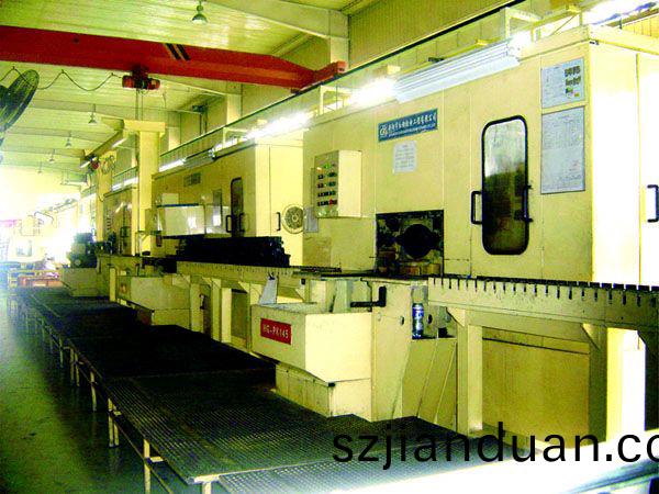 汽(qi)缸(gang)體加工(gong)生産(chan)線(xian)