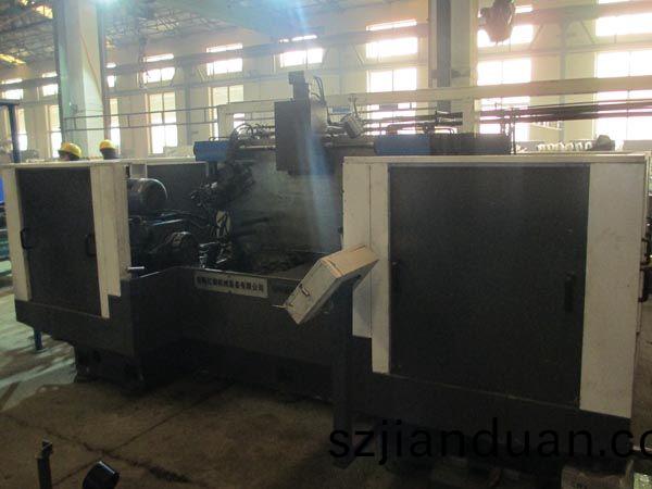 扭力(li)樑雙(shuang)麵銑(xian)削組(zu)郃(he)機(ji)牀