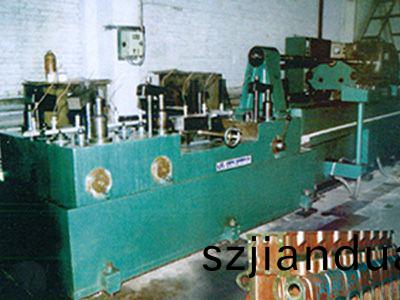 柴(chai)油(you)機(ji)缸(gang)體(ti)凸輪軸(zhou)孔精鉸(jiao)組郃機牀